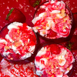 Strawberry Crunch Cake